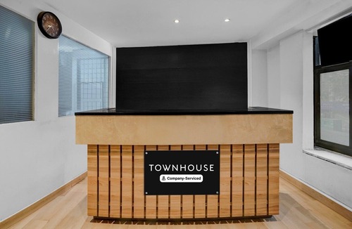 Bangalore City Center House | Suite Richmond MG Road Metro