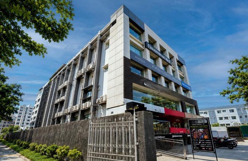 Siliguri Hotel | Sumitel Central Park Hotel & Banquet
