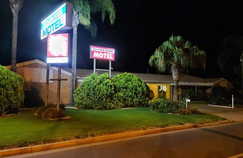 Buronga Hotel | Sun River Resort