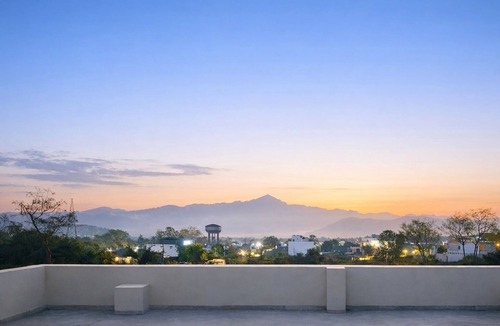 Mayapur Apartment | Sunrise Haven - Peaceful Retreat Near Rishikesh