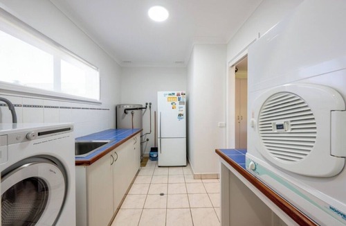 Woolgoolga House | Sunset Lodge