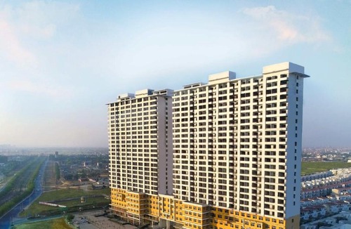 Greater Noida Apartment | Sunset View Paradise By Buddies Home