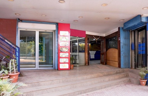 Hubli House | Super Collection O Hubli City Center