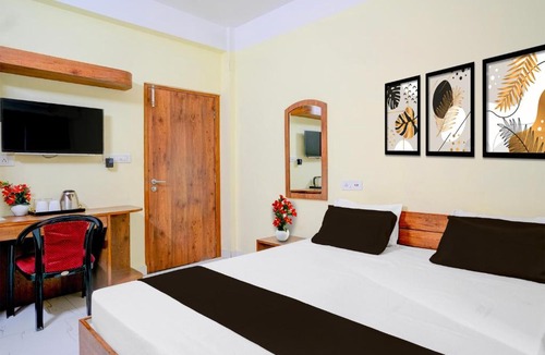 Sualkuchi Hotel | Super Collection O Bashista Chariali Formerly Luit Heritage