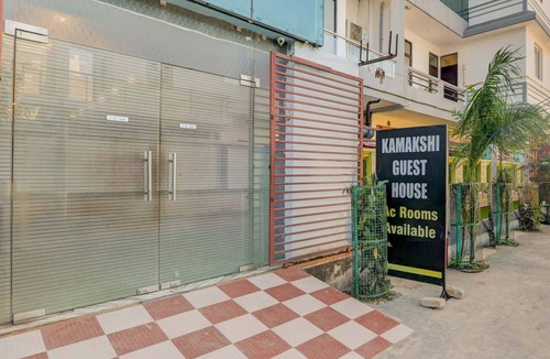 Gomti Nagar House | Super Collection O Kiara Guest House