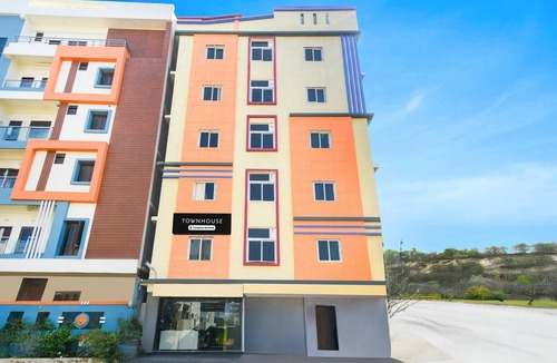 Shamshabad House | Super Deluxe RoomHotel Blue Petals
