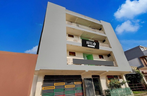 Greater Noida House | Super Hotel O Dadri Main Greater Noida