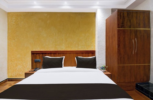 Civil Lines Hotel | Super Hotel O Prayagraj Junction