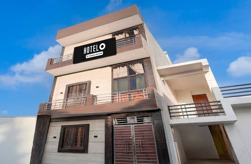 Faizabad House | Super Hotel O Tedhi Bazaar