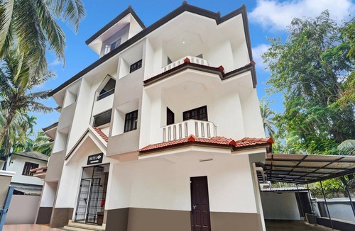 Kozhikode House | Super Hotel O West Hill Mietra Hospital