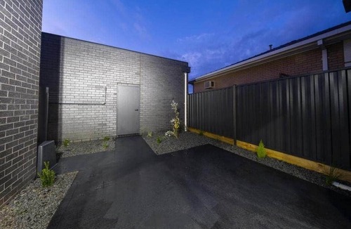 Fawkner House | Super Modern Stylish Home/Spacious & Private