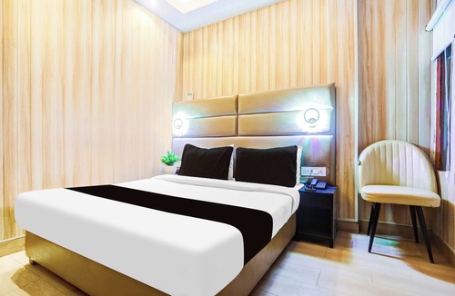 Allahabad Hotel | Super OYO Hotel O Vivekanand Marg