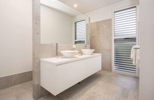 Dunsborough House | Superb Dual Keyed Home with Stunning Ocean Views just 300 Metres to Beach