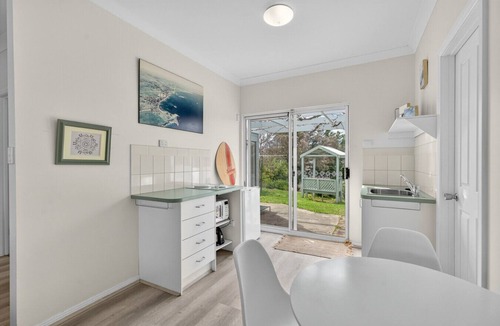 Hayborough House | Surf Lovers - 28 Seagull Ave, Chiton