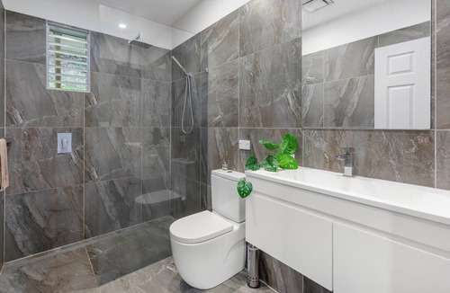 Mount Eliza House | Sweeping Views Two Bays