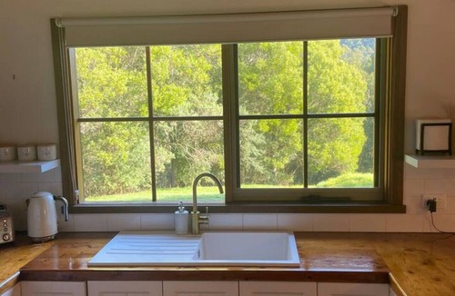 Apollo Bay Cottage | Tall Trees Eco Retreat - Satinwood Cottage