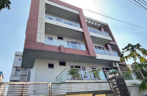 Noida House | Terrific 3-bedroom with AC and Balcony in vibrant Noida- Divine India