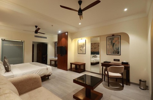 Amravati Hotel | The Aurtus