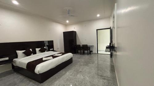 Khajuraho Hostel | The Backpacker hostel by Surendra rajak