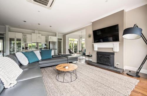 Beechworth House | The Banks