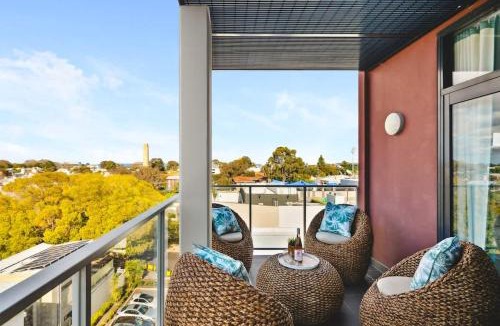 Perth Apartment | The Beaufort Perch - Top-Floor City View Apartment