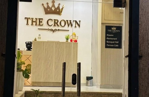 Gurugram Hotel | THE CROWN HOTEL & restaurants