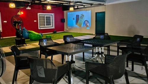 Kakinada Apartment | The Deck