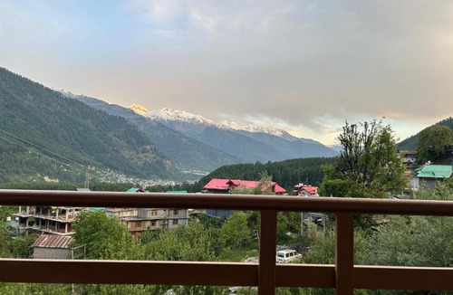 Old Manali House | The Den Inn