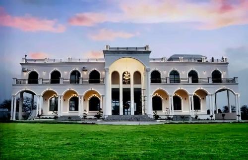 Sehore Resort | The Emerald Palace