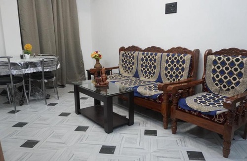 Gaya House | The Family Home Stay
