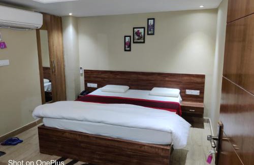 Sultanpur Hotel | The Four Seasons Hotel