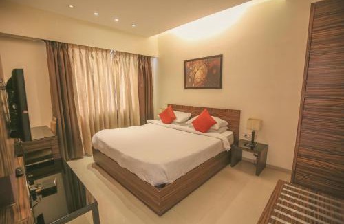 Kharadi Hotel | The Gold Haven