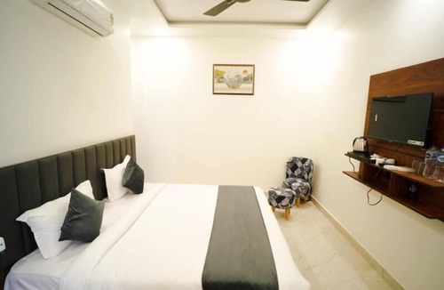 Faizabad Hotel | The Govind palace