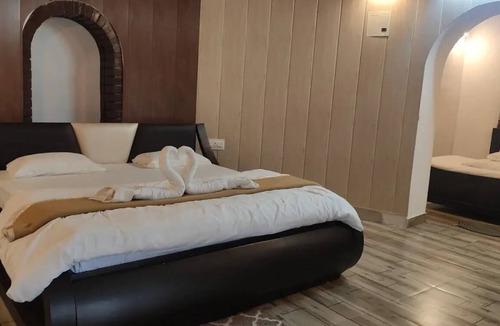 Jabalpur Hotel | The Grand Gopala