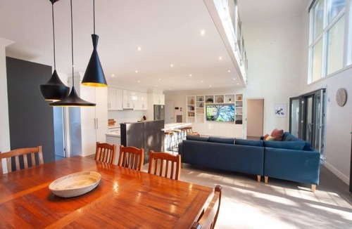 Echuca House | The Gums - Echuca Holiday Homes