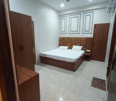 Varanasi Hotel | The Holiday Inn