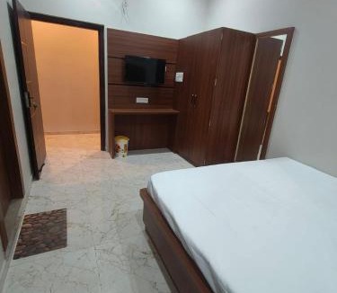 Varanasi Hotel | The Holiday Inn