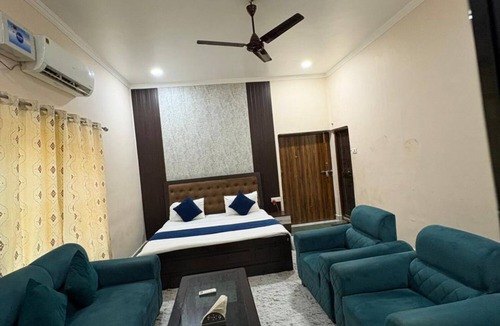 Jaunpur Hotel | The Indra Palace