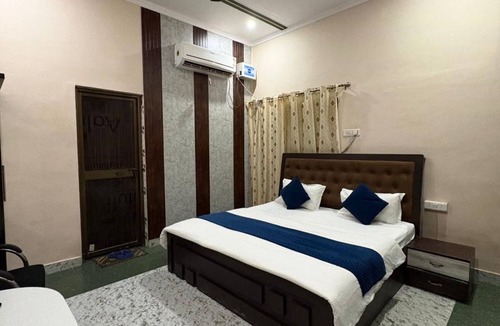 Jaunpur Hotel | The Indra Palace