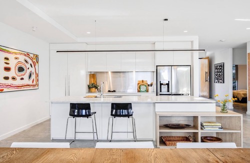 Killcare House | The Killcare Beach Pad - Easy walk to beach and bay, pet friendly