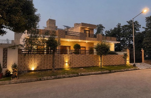 Amritsar Villa | The Lawn House 3BHK Villa with parking space