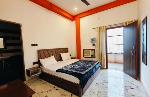 Faizabad Hotel | The Laxman Palace