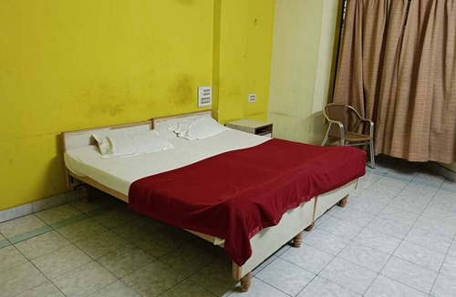 Kamalapur Hotel | The Nakshtra Lodge