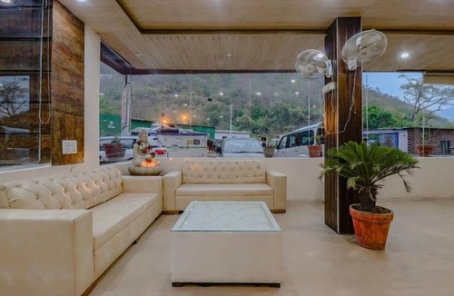 Sirala Hotel | The Neer Budha