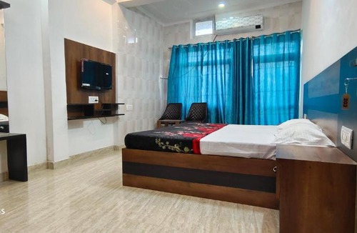 Ayodhya Hotel | The Nirmala palace