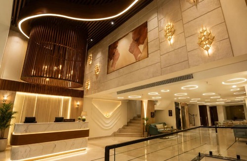 Paharganj Hotel | The Queens Head - City Centre