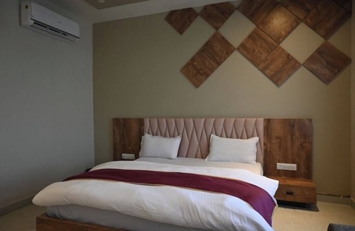 Shikohabad Hotel | The Ritu's Resort
