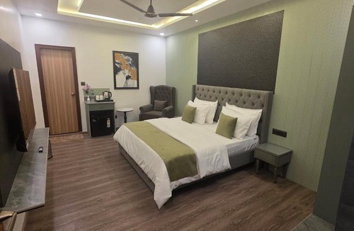 Almora House | The Royal Palace Inn