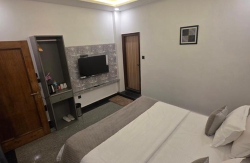Almora House | The Royal Palace Inn