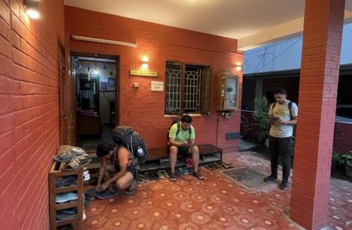 Koyambedu Hostel | The Sheltor - Backpackers Hostel